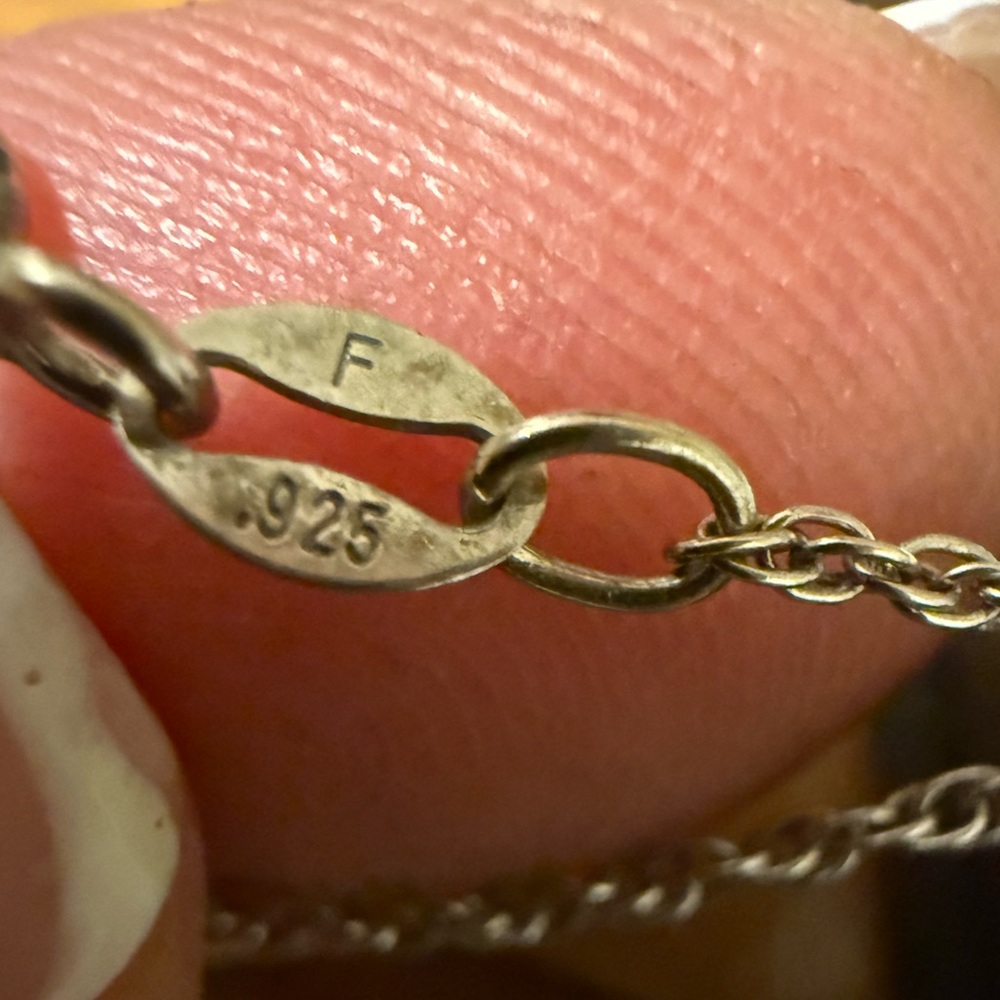 Luvansh 0.25 CTW Lab Created Diamond. Silver Pendant Necklace - Picture 3 of 3